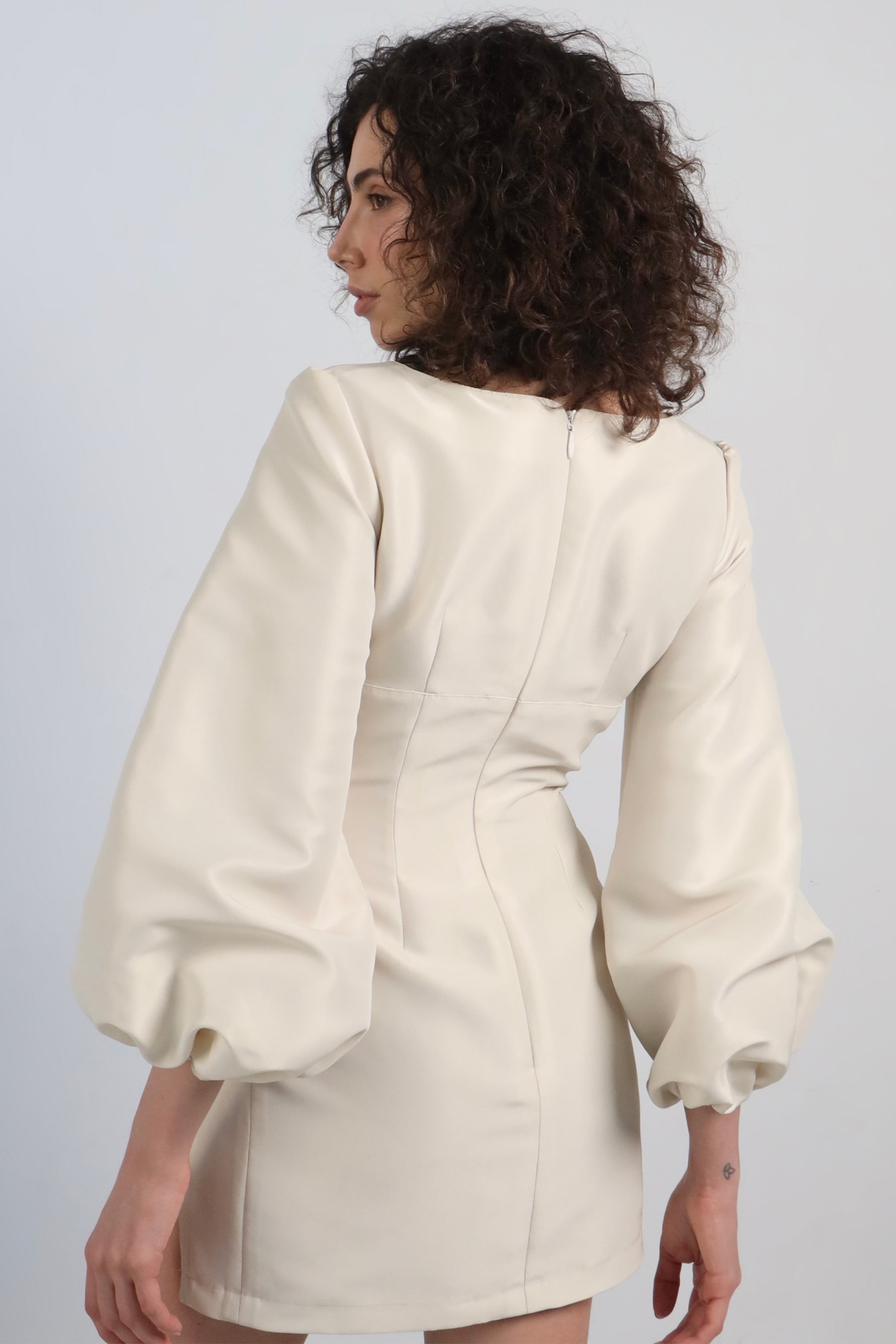 WHITE EXAGGERATED BISHOP SLEEVES DRESS